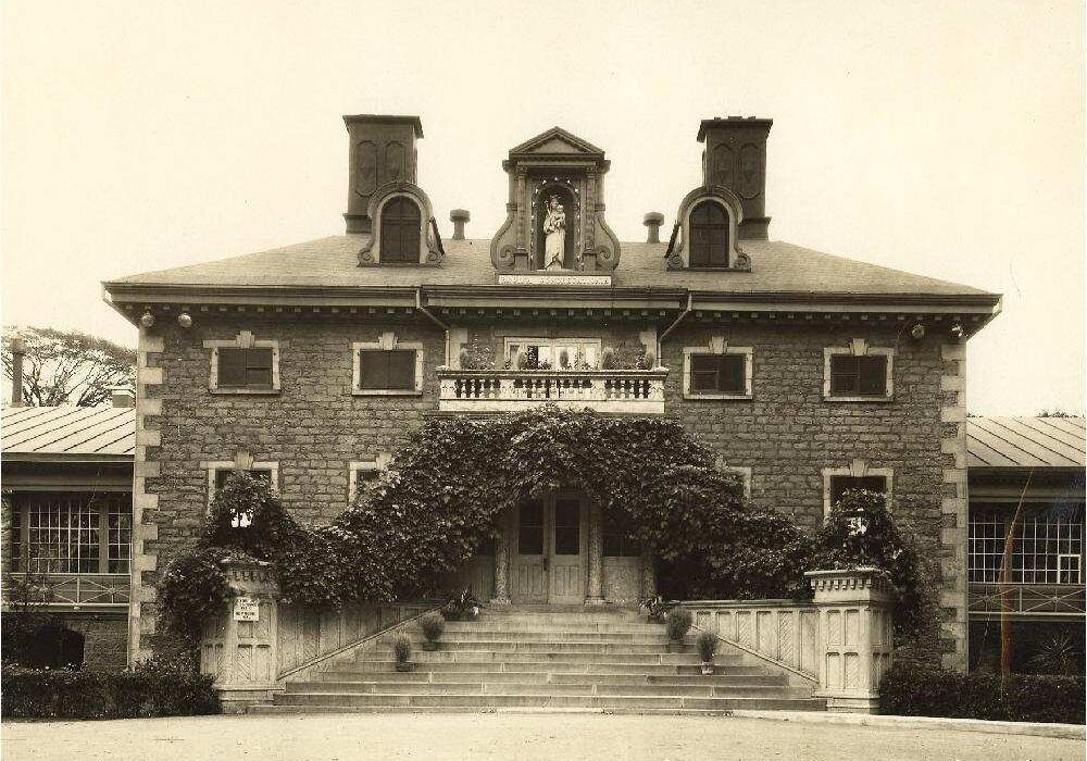 Undated archival photo of the main building at Villa Maria school in Montreal. Credit: Archives Congrégation de Notre-Dame – Montréal.